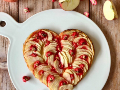 Recette tarte fine aux pommes & pralines roses